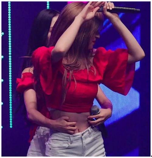 少女心愿吃瓜,心愿成真,瓜果飘香